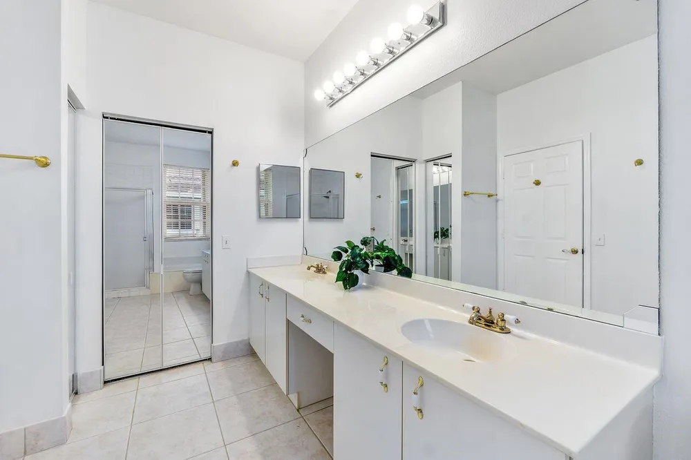 12342 NW 10th Dr, Coral Springs, FL 33071