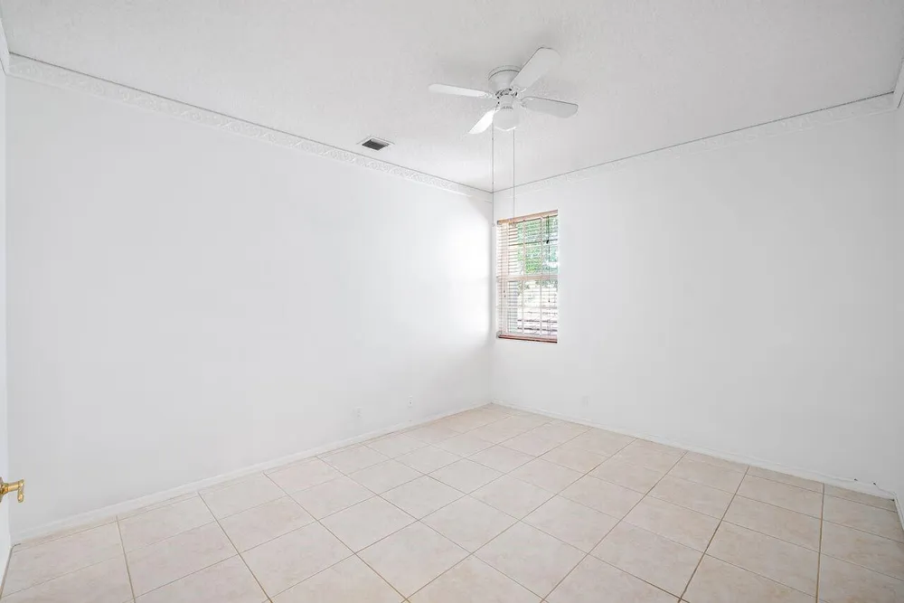 12342 NW 10th Dr, Coral Springs, FL 33071