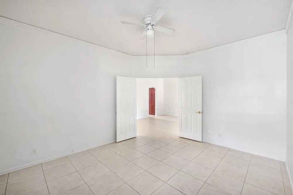 12342 NW 10th Dr, Coral Springs, FL 33071