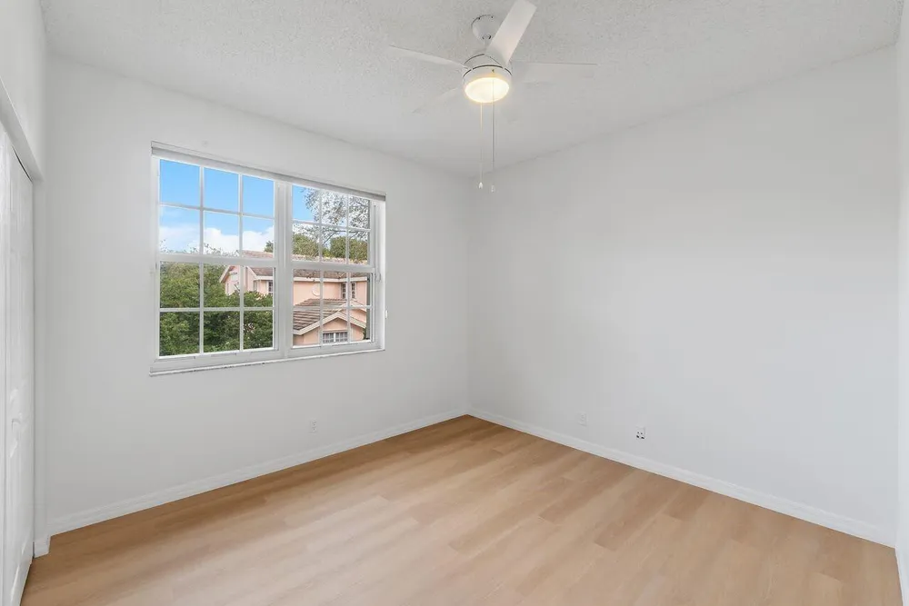 12342 NW 10th Dr, Coral Springs, FL 33071