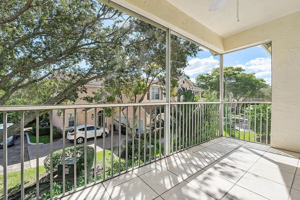 12342 NW 10th Dr, Coral Springs, FL 33071
