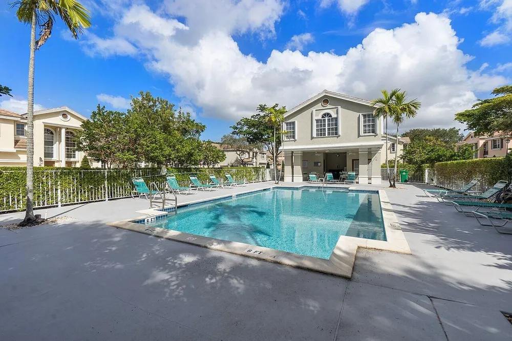12342 NW 10th Dr, Coral Springs, FL 33071