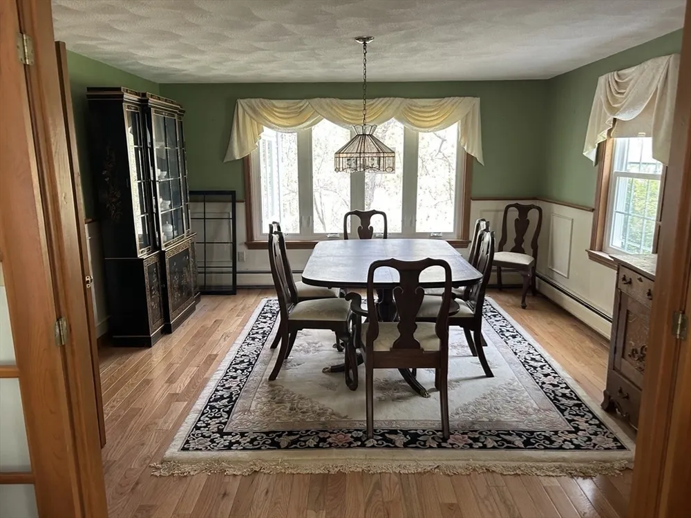 9 College Pond Dr, Danvers, MA 01923