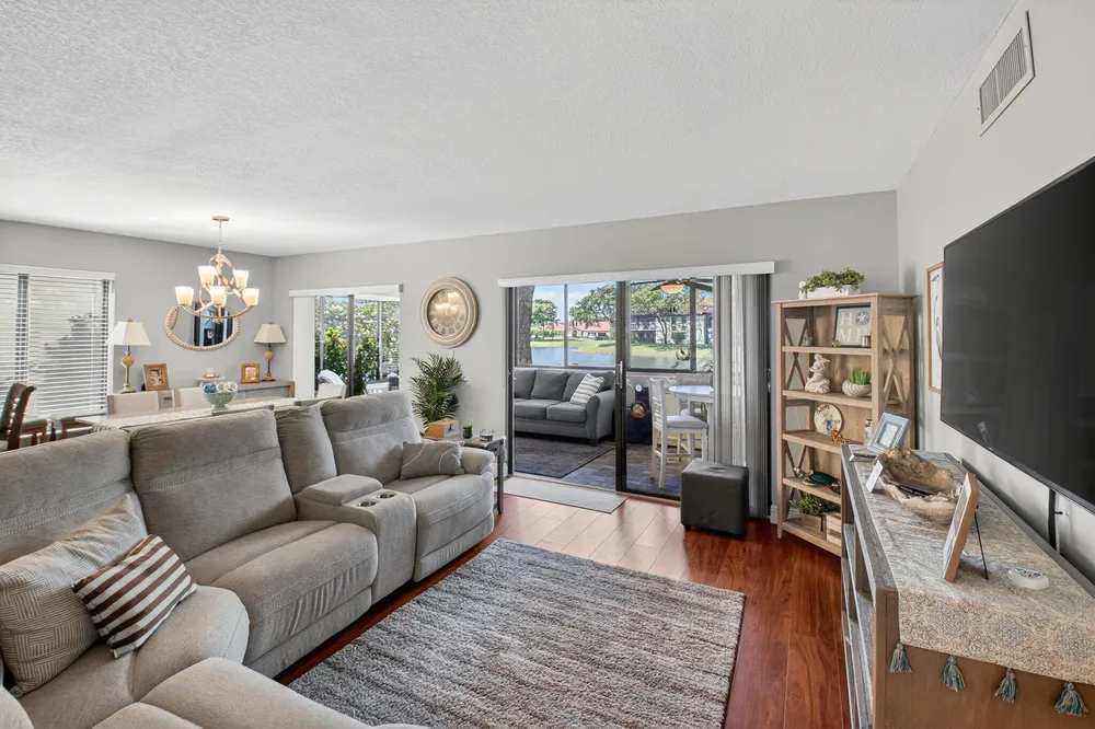 10663 Ocean Palm Way, Boynton Beach, FL 33437
