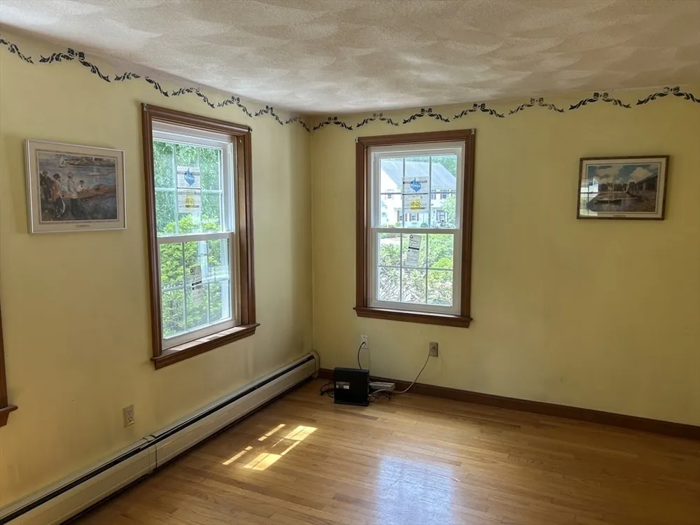 9 College Pond Dr, Danvers, MA 01923
