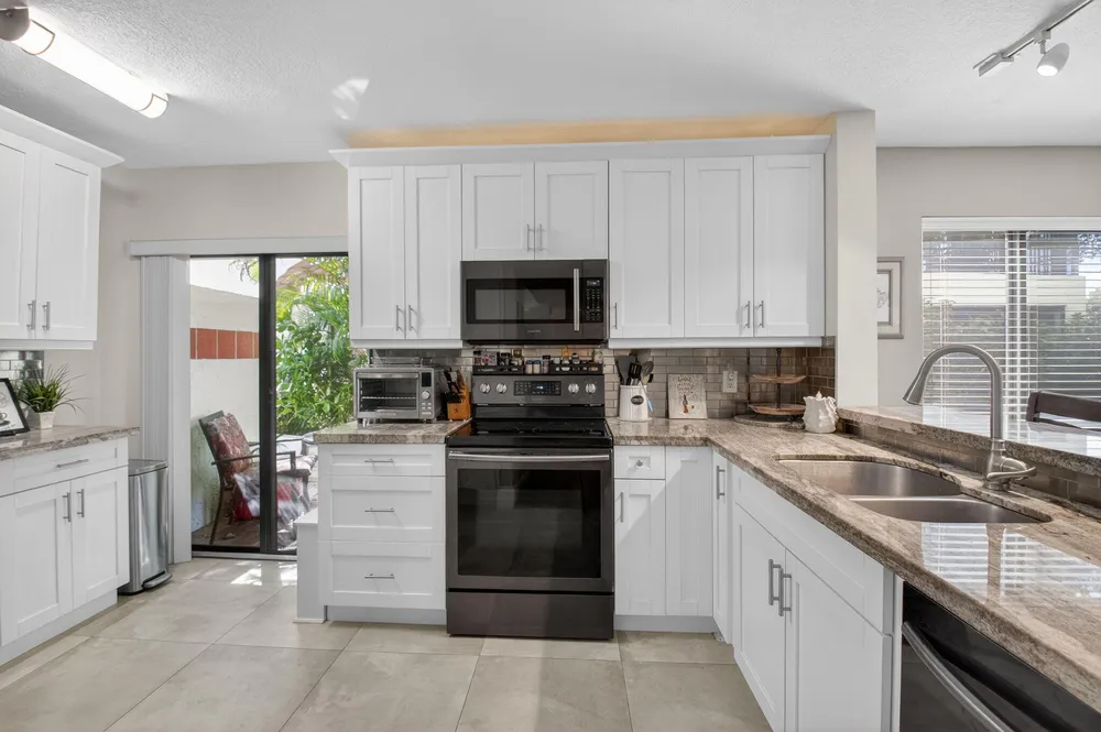 10663 Ocean Palm Way, Boynton Beach, FL 33437