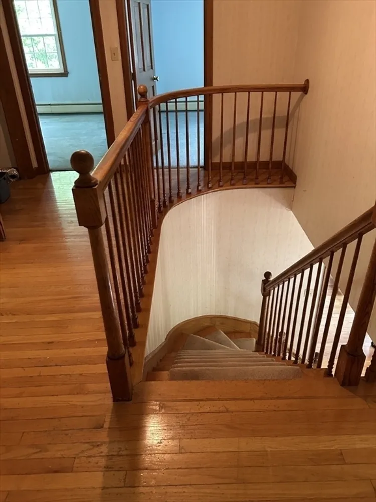 9 College Pond Dr, Danvers, MA 01923
