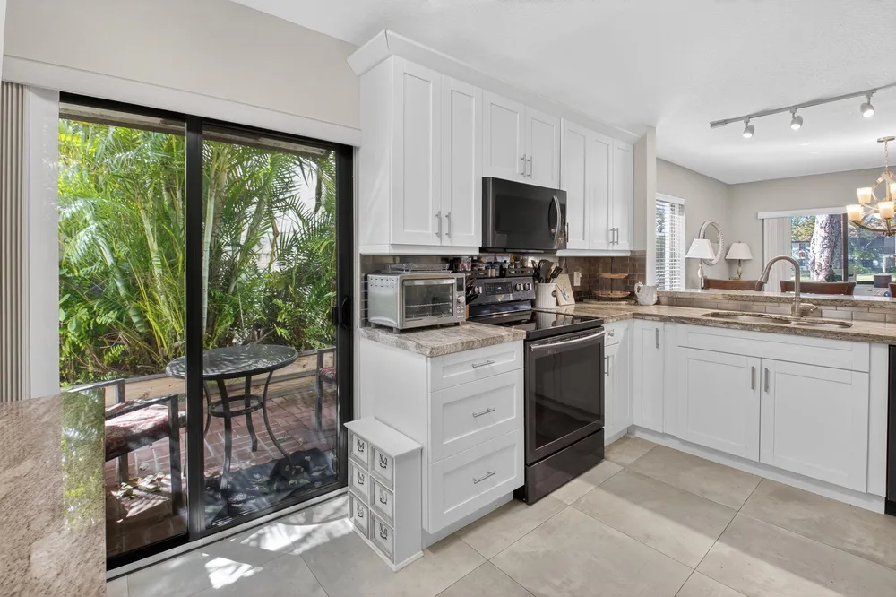10663 Ocean Palm Way, Boynton Beach, FL 33437