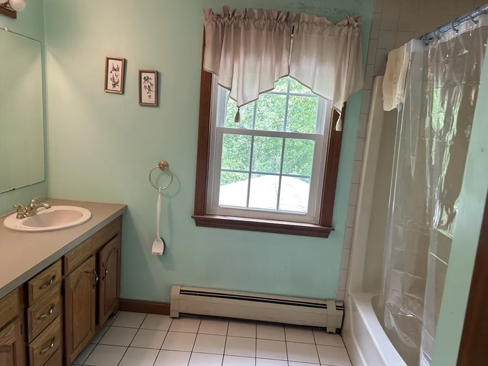 9 College Pond Dr, Danvers, MA 01923