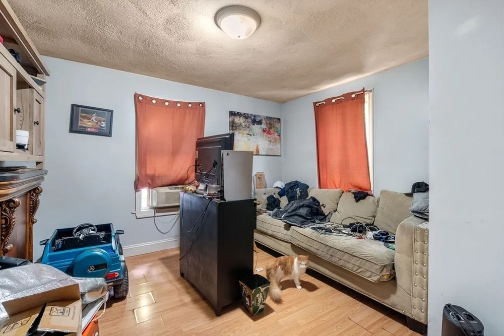 548 Salem St, Malden, MA 02148