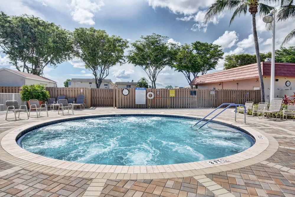 212 Monaco Way, Delray Beach, FL 33446