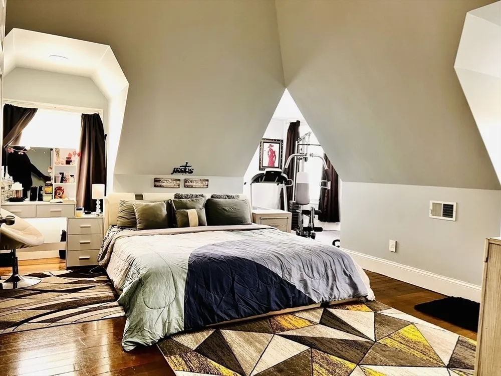 41 Gleason St, Boston, MA 02121
