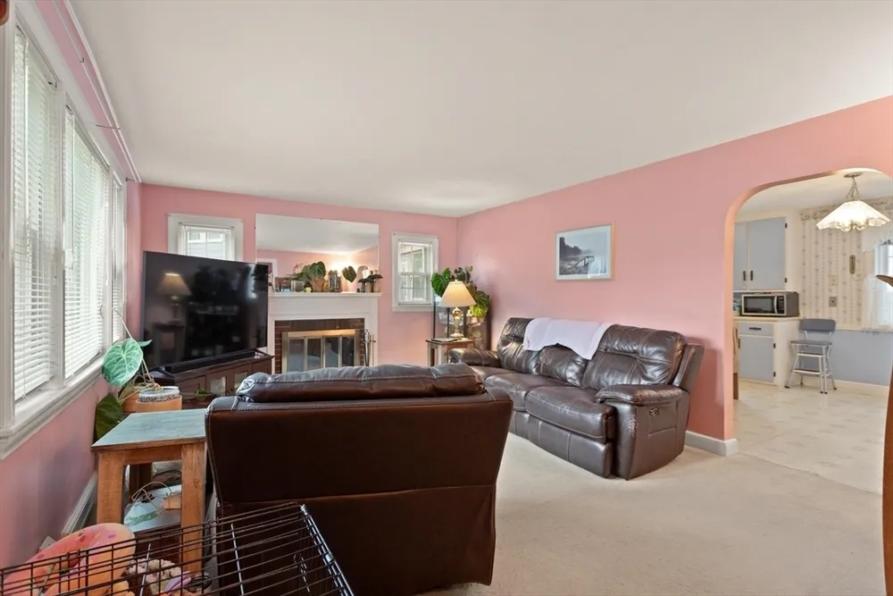 12 Stangus Rd, Lynn, MA 01905