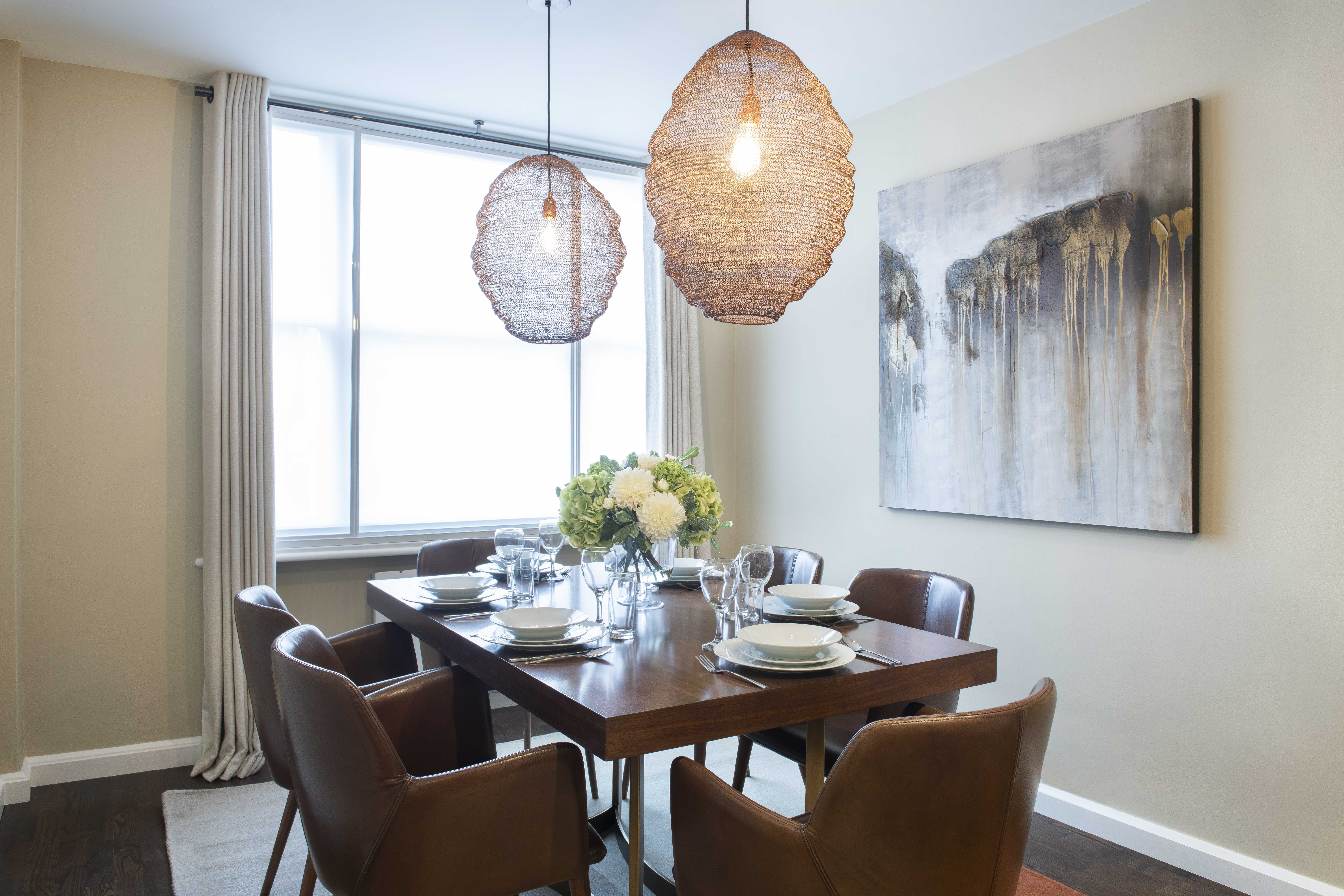 Luxury Three Bedroom Apartment To Let  Hill Street  W1 Image 5