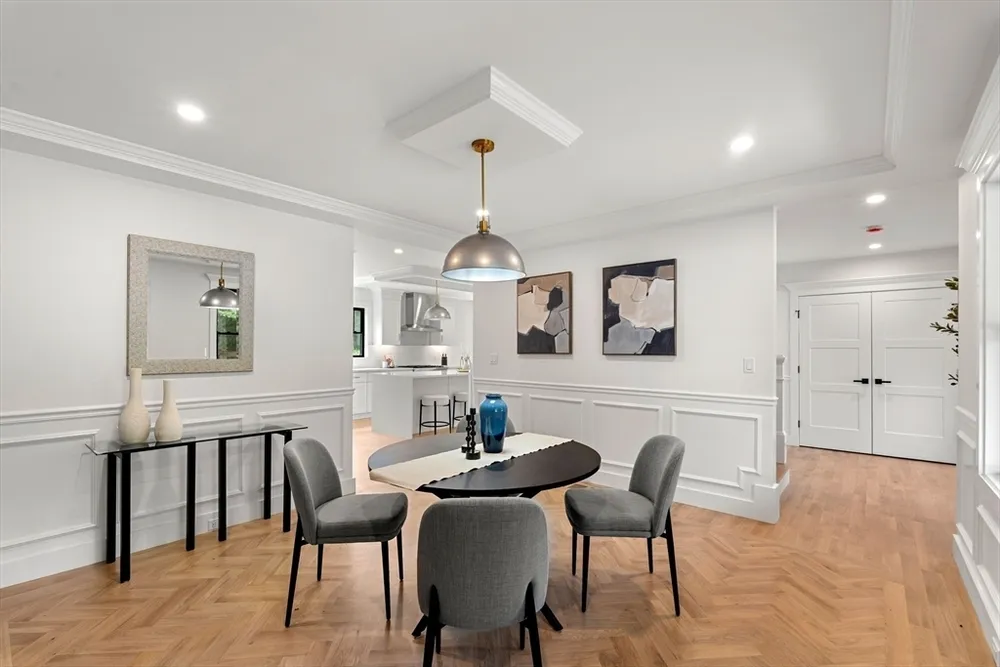 4 Fitzpatrick Ln, Billerica, MA 01862