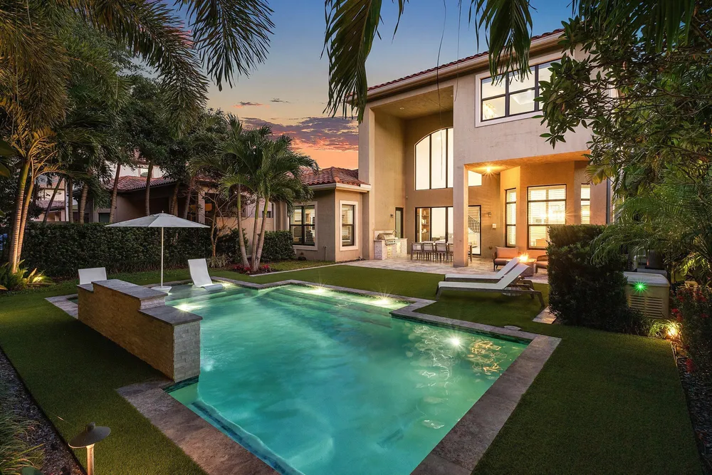 8748 Lewis River Rd, Delray Beach, FL 33446