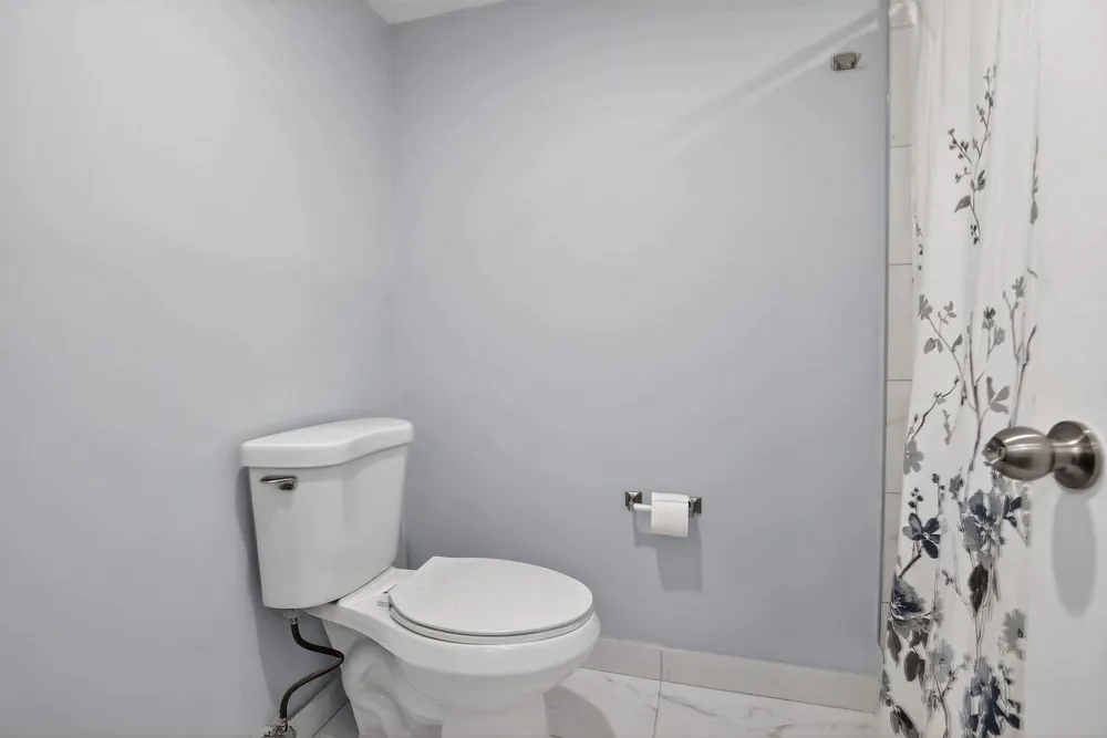 3910 Inverrary Blvd, Lauderhill, FL 33319
