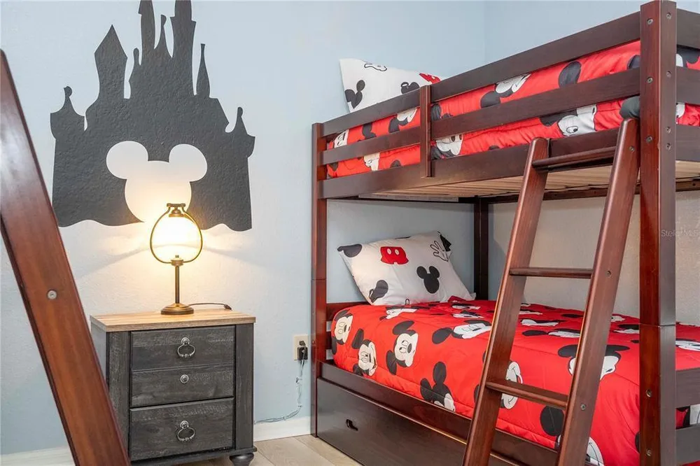 3050 Pirates Retreat Ct, Kissimmee, FL 34747