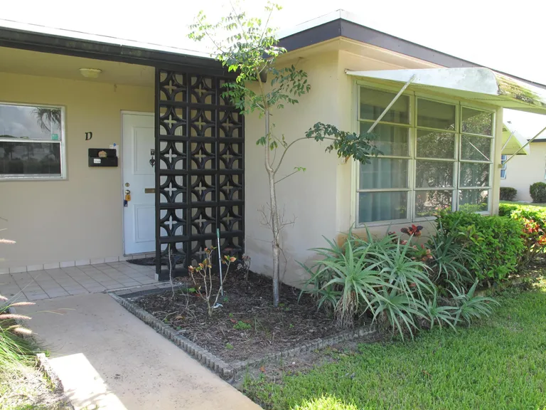 892 High Point Blvd N, Delray Beach, FL 33445
