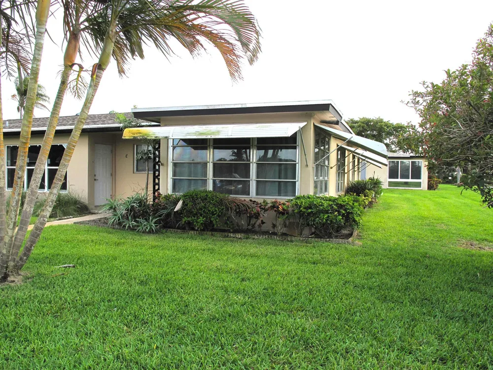 892 High Point Blvd N, Delray Beach, FL 33445
