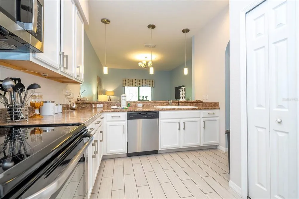 3050 Pirates Retreat Ct, Kissimmee, FL 34747