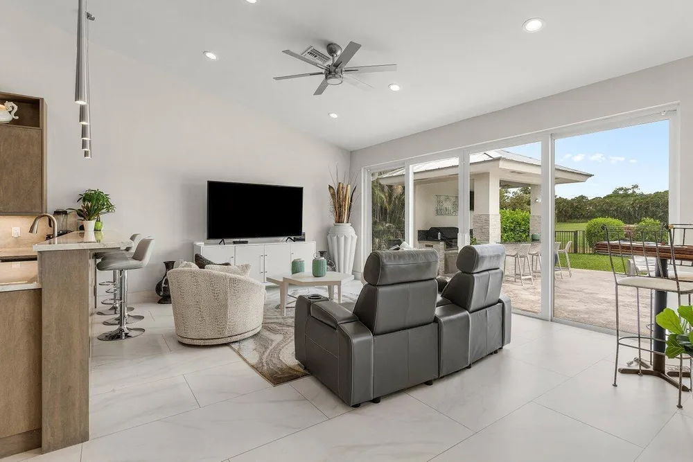 11164 Boca Woods Ln, Boca Raton, FL 33428
