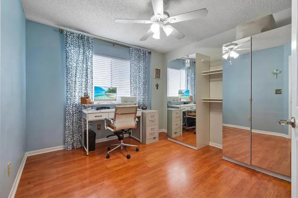 6698 10th Ave N, Greenacres, FL 33467