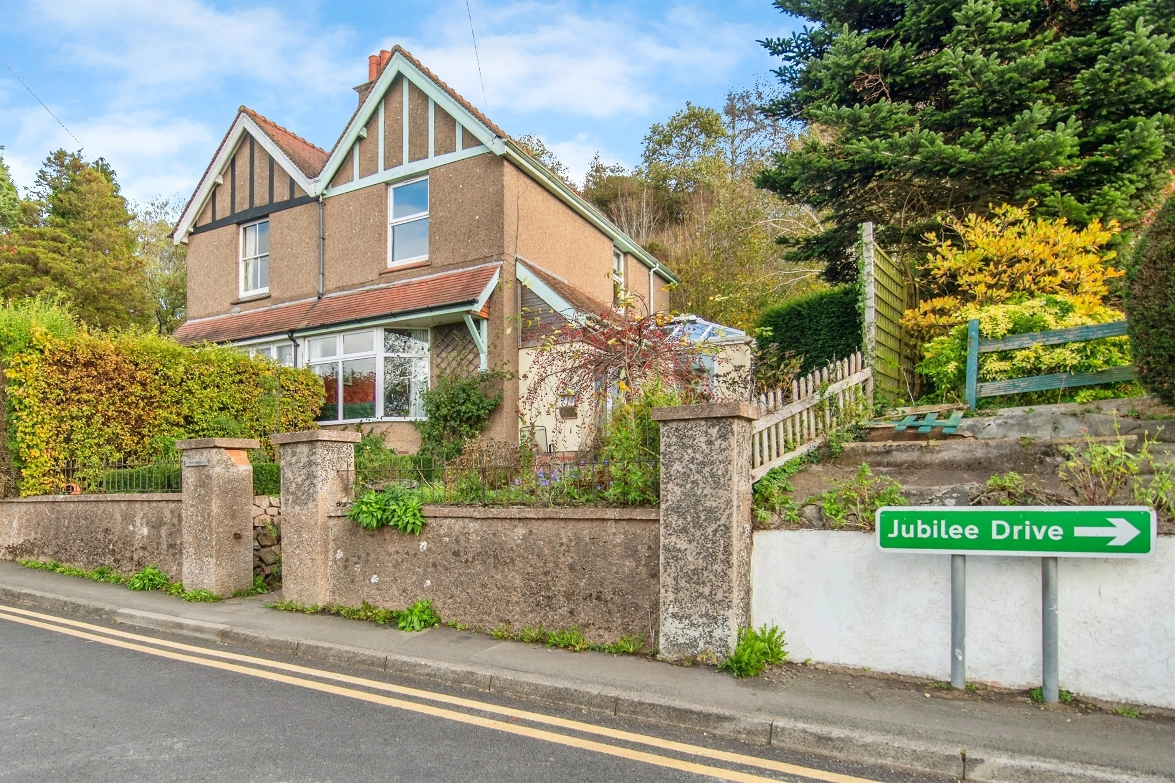 Property photo 0