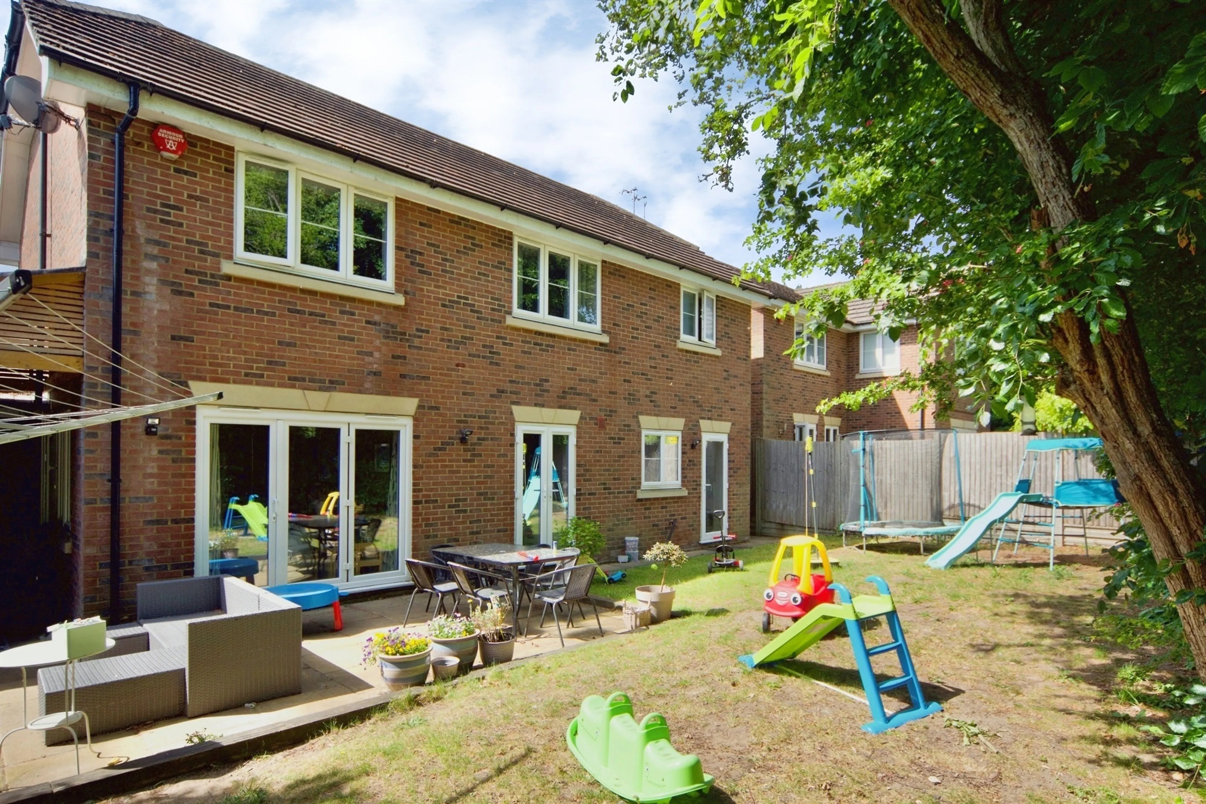 Property at Mandeville Close, Broxbourne