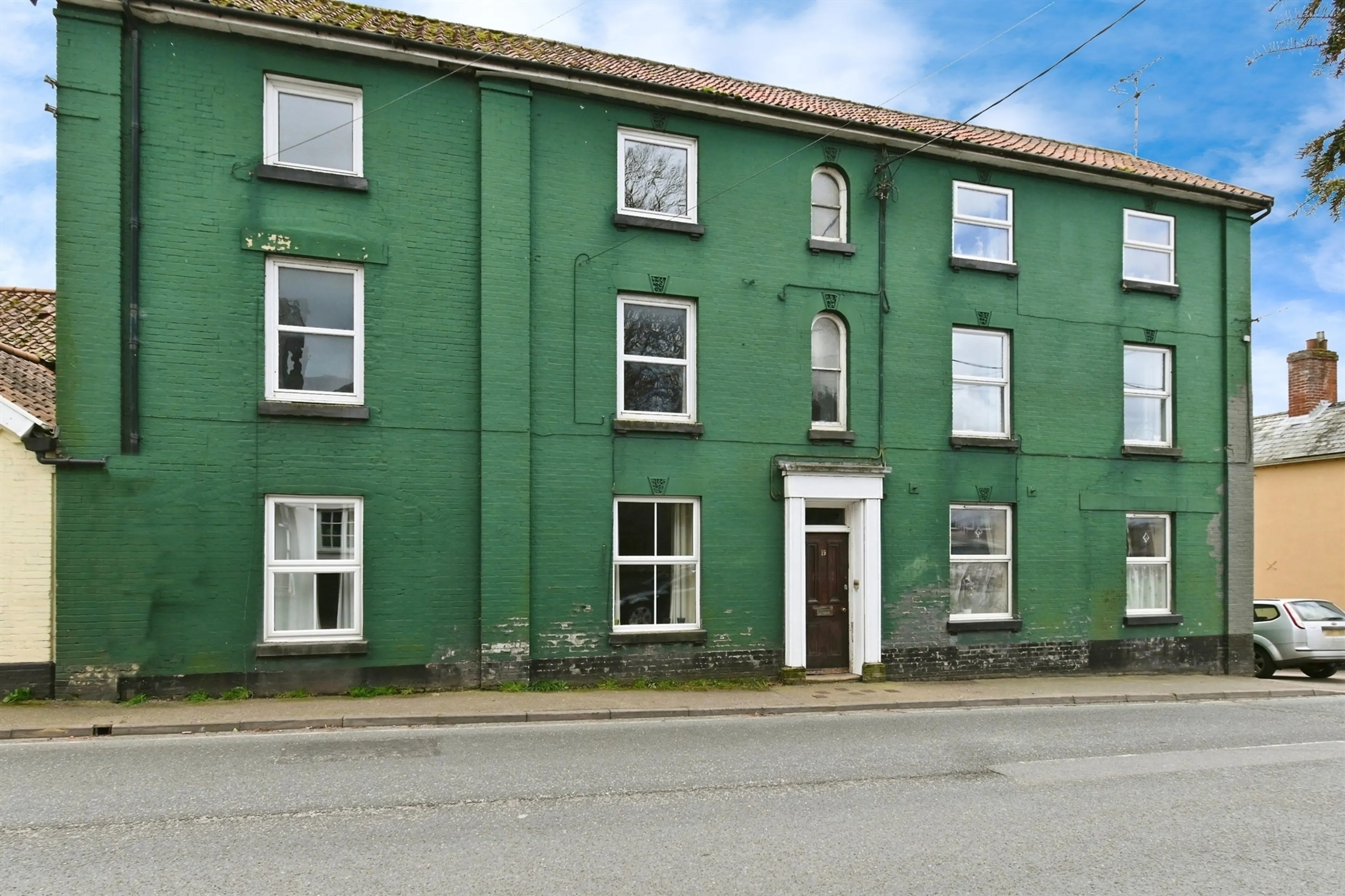 Property photo 0