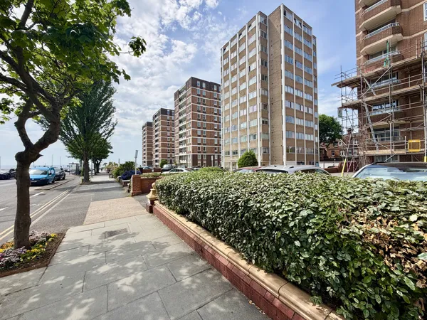 Victoria Court BN3 2NH