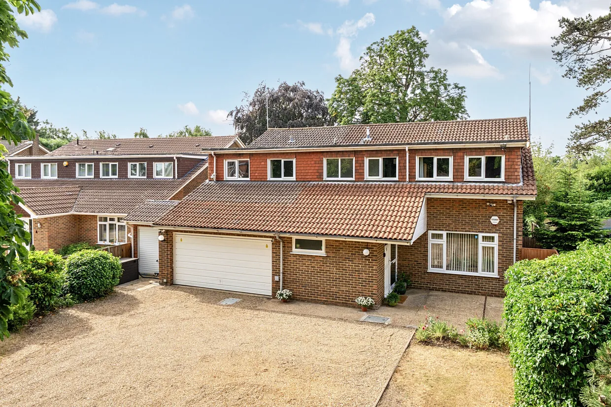 The Worple, Wraysbury, TW19 photo 1