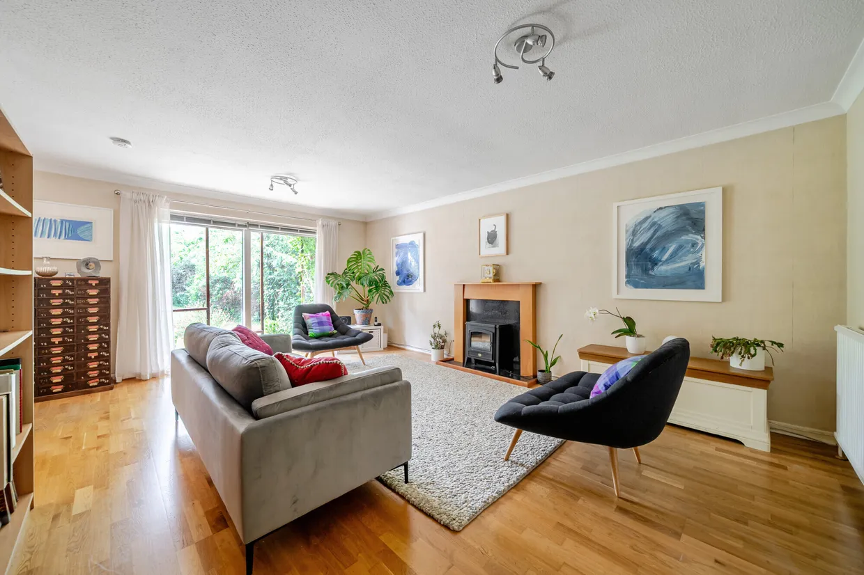 The Worple, Wraysbury, TW19 photo 4