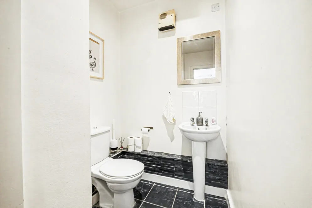 Property carousel item 16