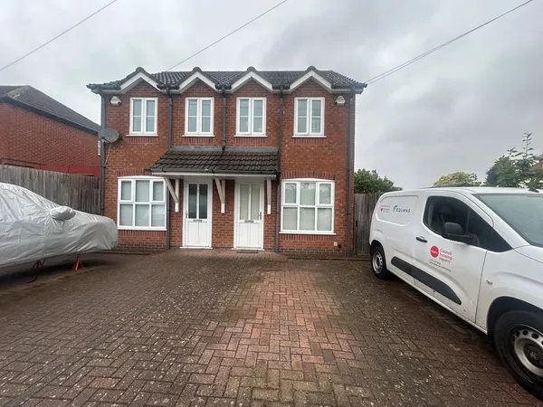 Bracebridge Road, Kingsbury. B78 2HP