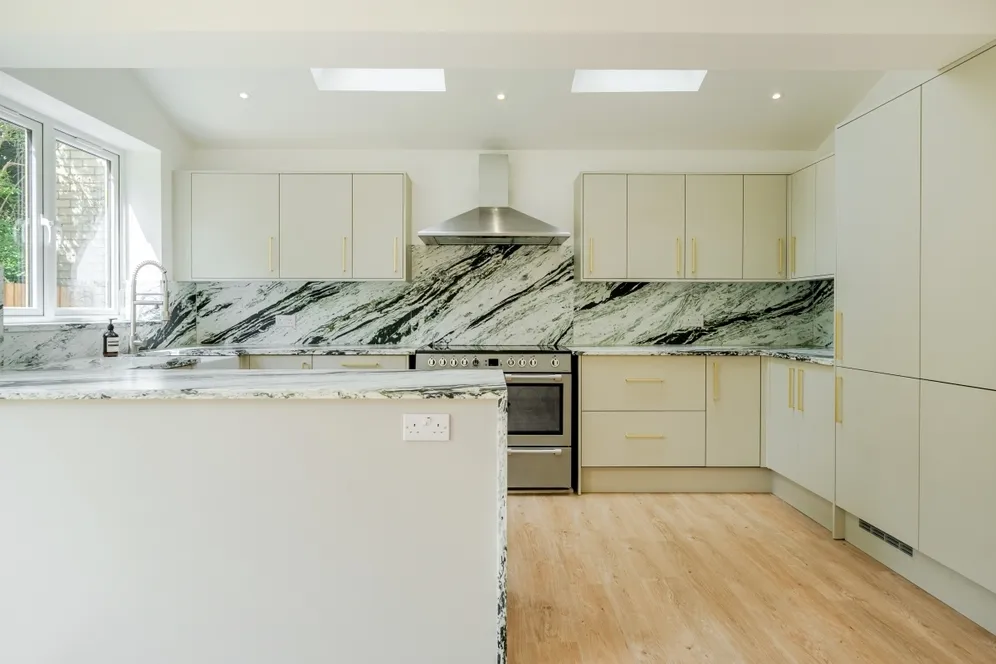Shooters Hill Road SE3 photo 6