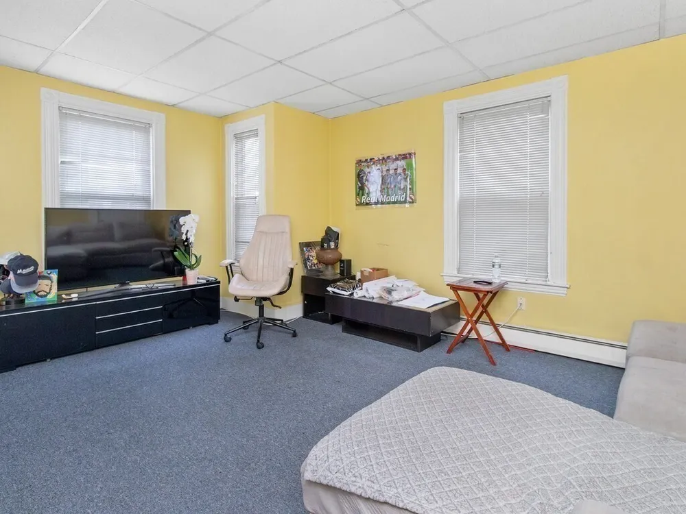 110 Harvard St, Waltham, MA 02453