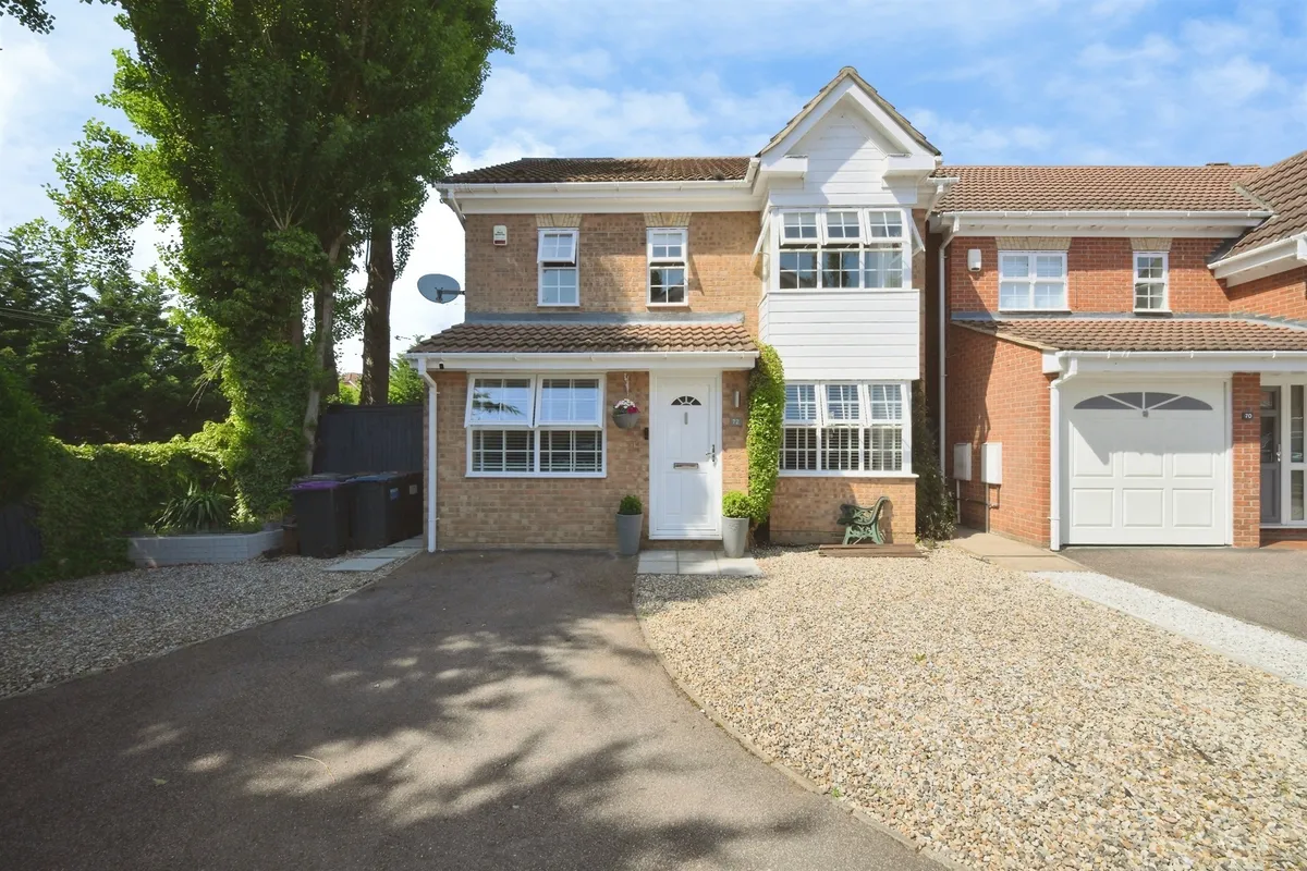 Lawrence Avenue, Stanstead Abbotts, Ware