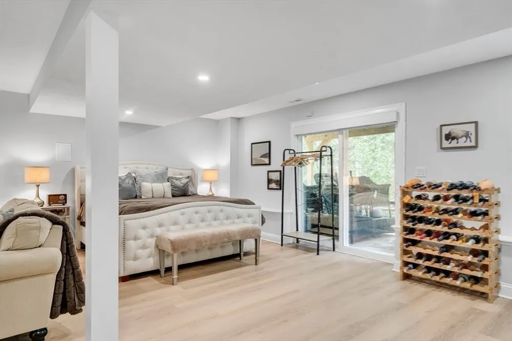 39 Staples St, Billerica, MA 01821