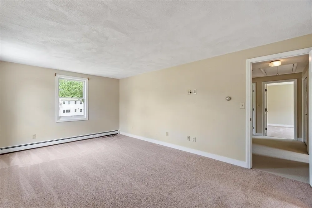 2 Rourke Ln, Lynnfield, MA 01940