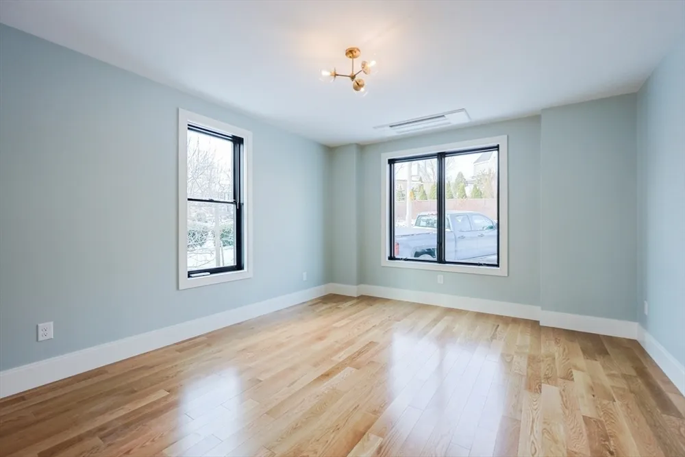 68 Rowe St, Boston, MA 02131