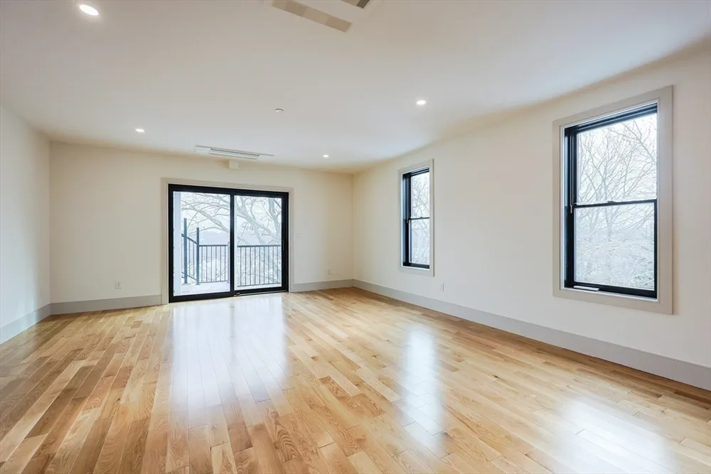 68 Rowe St, Boston, MA 02131
