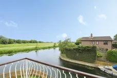 Riverside Mead, Peterborough
