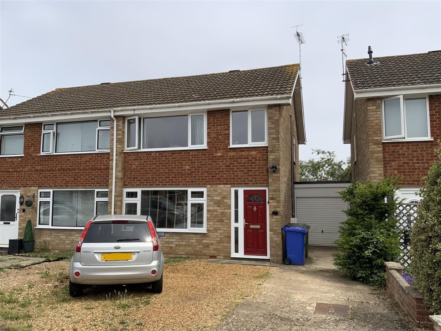 Elm Drive, Deanshanger, Milton Keynes Image 1
