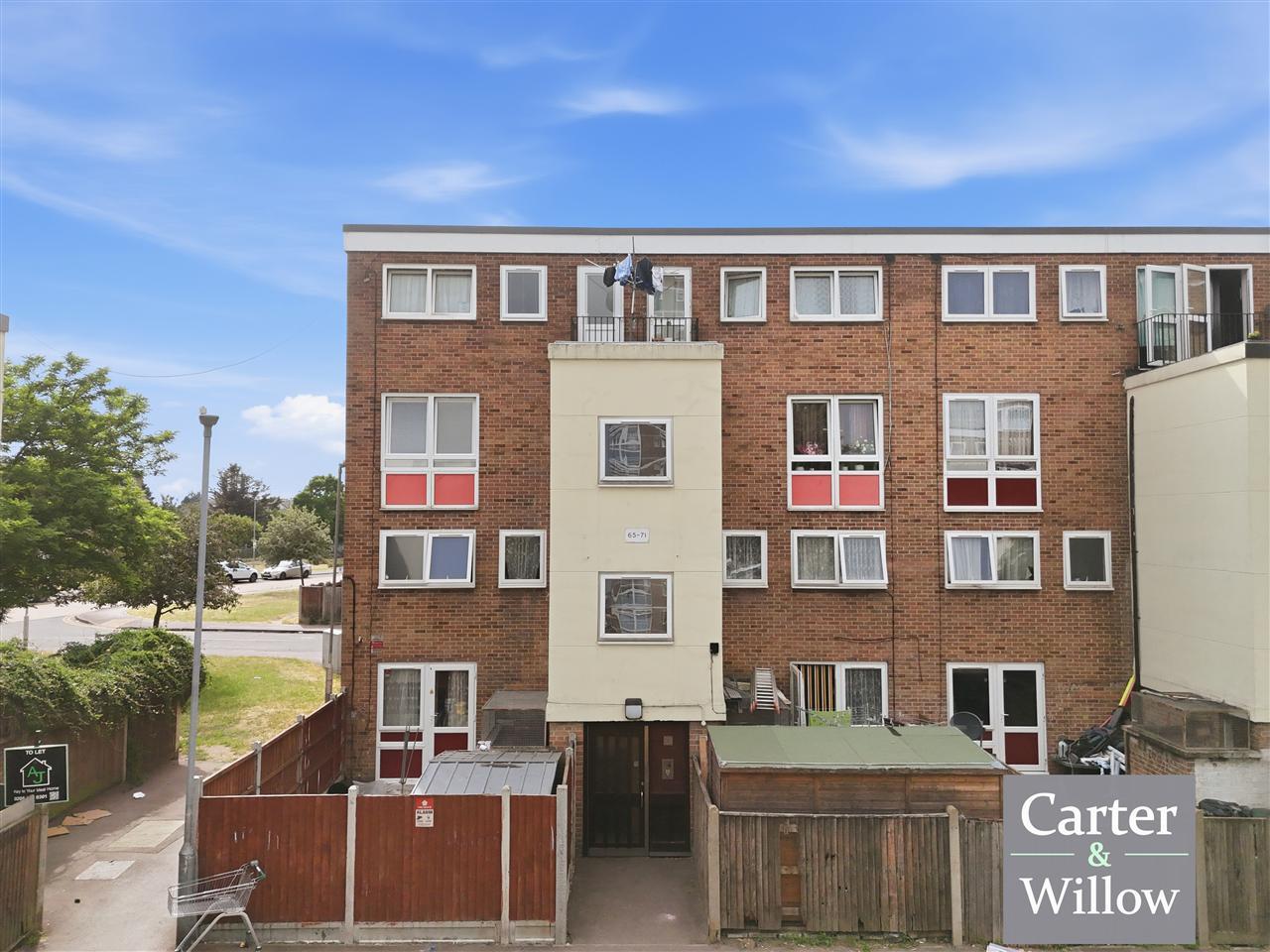 Bradwell Avenue, Essex Image 1