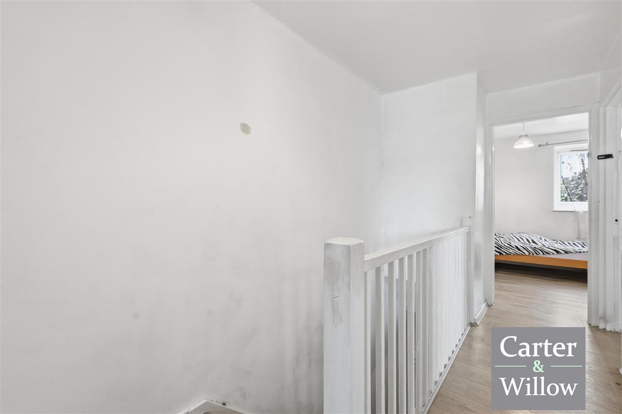 Bradwell Avenue, Essex Image 7