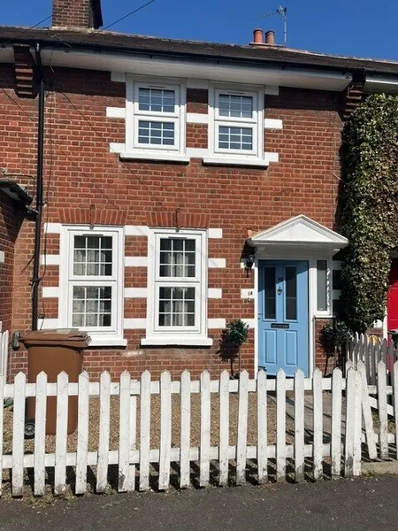 Cowper Avenue, SM1