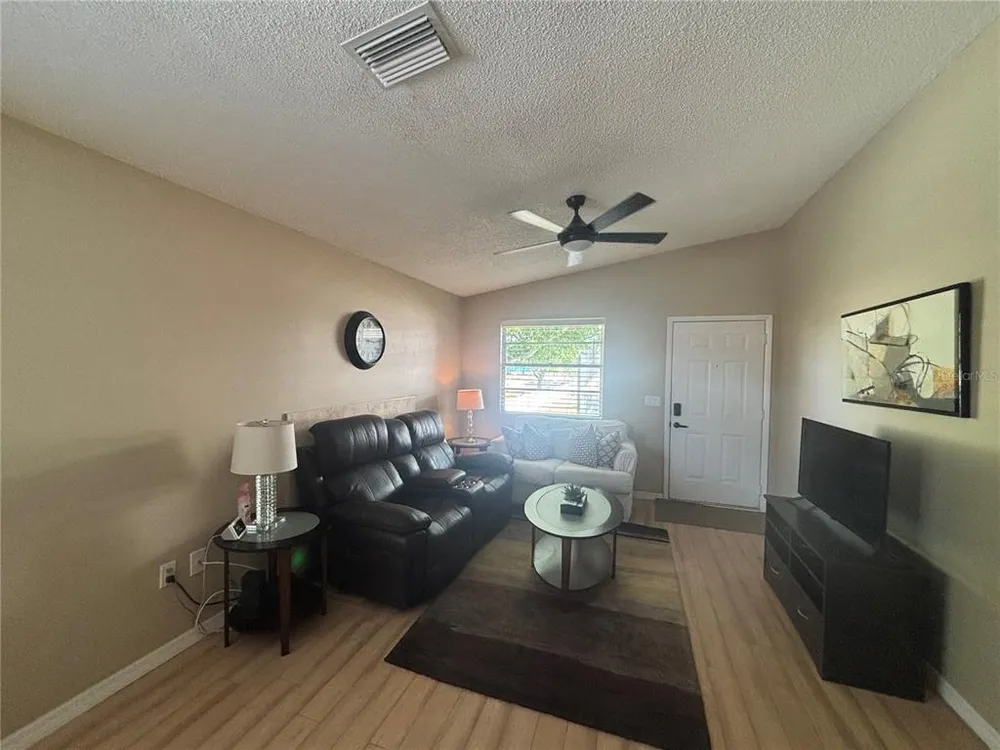 3866 59th Ave W, Bradenton, FL 34210