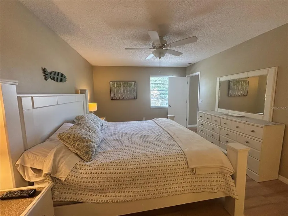 3866 59th Ave W, Bradenton, FL 34210