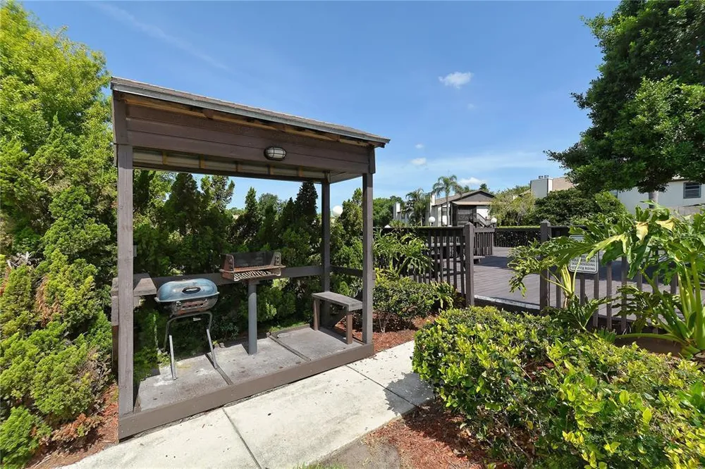 3866 59th Ave W, Bradenton, FL 34210